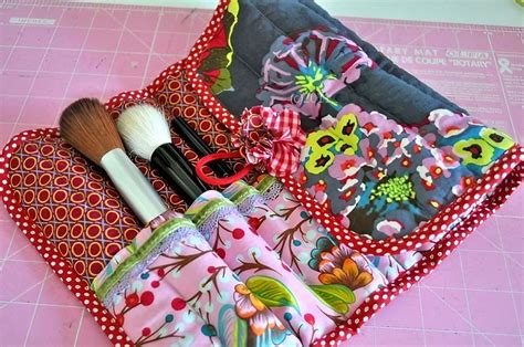 Tutorial Make Up Brush Roll Diy Tutorial Ideas