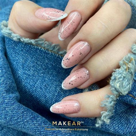 Makear NUDE RUBBER BASE Warm BEIGE