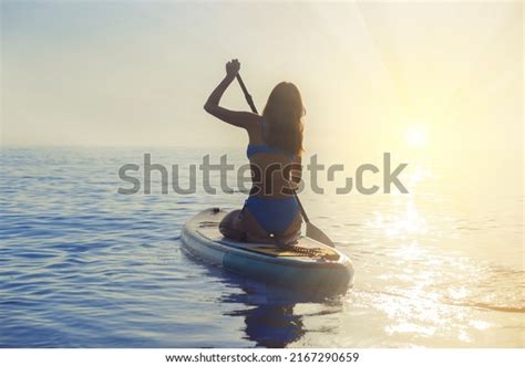 3 982 张 Beautiful korean girl bikini 免版税图片库存照片和图像 Shutterstock