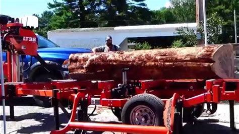 Watching A Woodmizer Lt35 Cut Log Slices Youtube