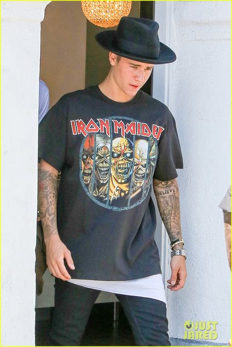 Justin Bieber Deleted His Butt Naked Photo From Instagram Photo Photo Gallery Just