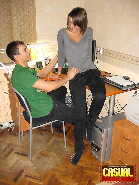 Casual Teen Sex Gal In Hot Fuck