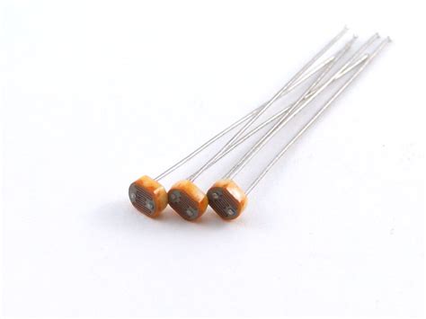 Фоторезистор: принцип работы, где применяется и как выглядит