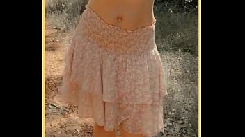 MILF Exposes Her Perfect Tits In Public Swapping Her Shirt XNXX