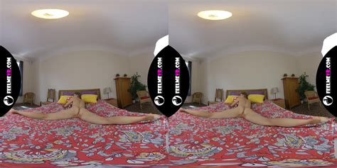 Evelina Topmodel Nude Photosession Backstage VR180 VR Porn Video VRPorn