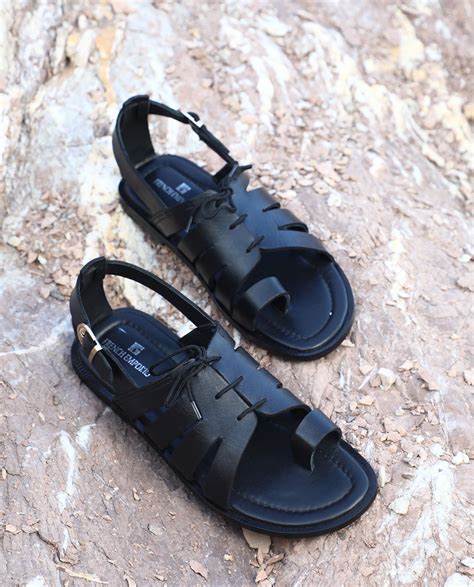 Footwear – Diners Pakistan