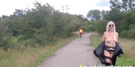 Mature Wife Flashing Pussy In The Countryside Tnaflix