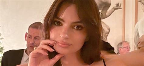 Emily Ratajkowski Criticized For Brazilian String Bikini Dramawired