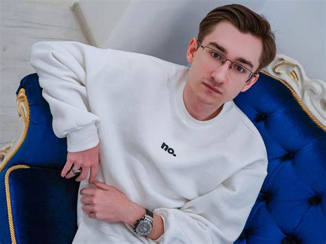 Gay Femdom And Bisexual Threesome Clips XNXX