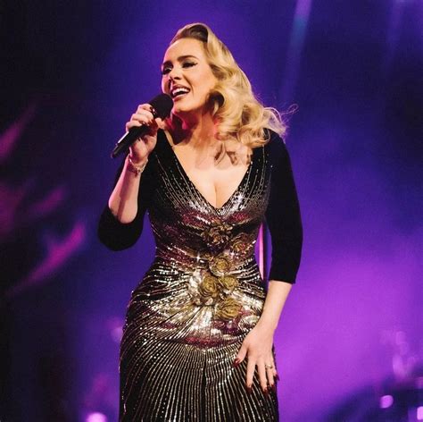 Adele S Hottest Snaps Tiny Bikini Skimpy Swimsuit And Jaw Dropping Weight Loss Daily Star