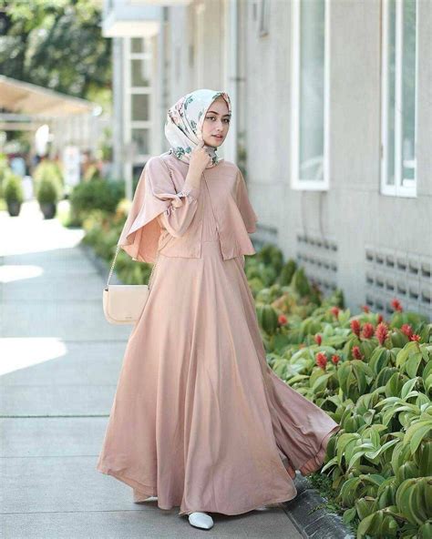 Bentuk Baju Lebaran Terbaru Irdz 21 Model Gamis Lebaran 2018 Desain