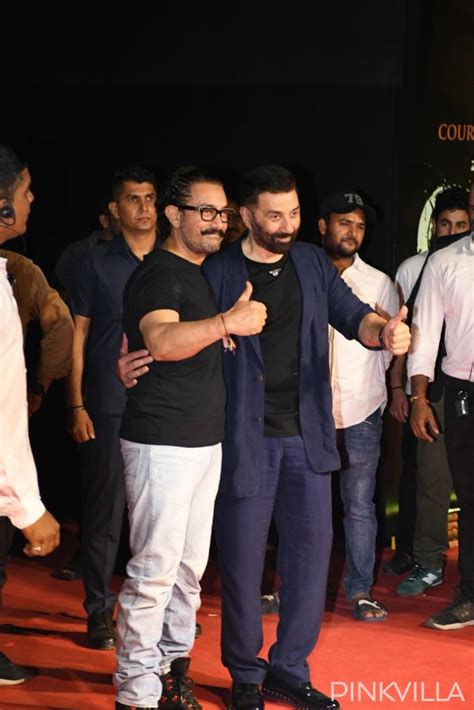 Gadar 2 Bash Sunny Deol Hugs Aamir Khan And Shah Rukh Khan See Viral