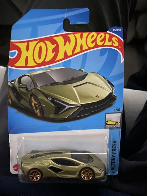 Got this at Publix. I personally don’t like the colors too much but hey