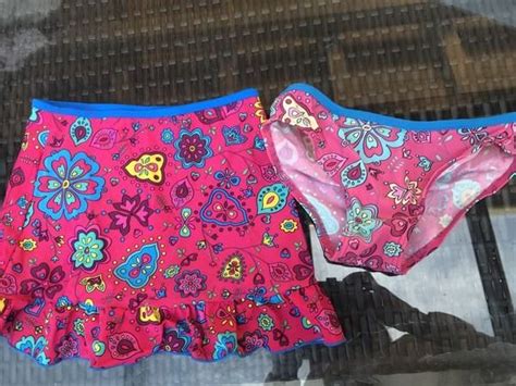 Mädchen Baderock und Bikini Slip 122 Kaufen auf Ricardo