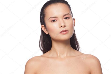 Close Up Portrait Of A Beautiful Brunette Woman With Perfect Glowing Skin Stock Photo Ardni