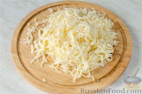 Рецепт: Салат с кукурузой, сыром и яйцами на RussianFood.com