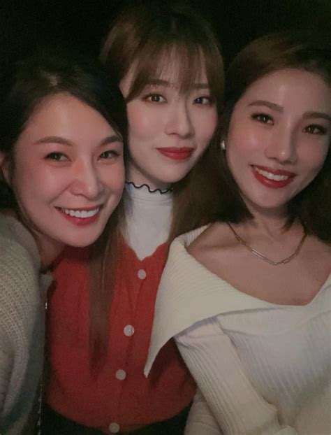 Chinese Milf With Her Friends No Need To Pick One Cause When It Comes To Close Friends Sharing