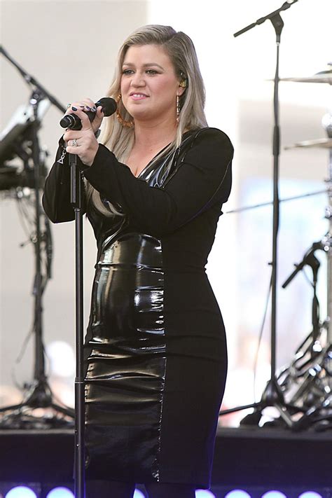 KELLY CLARKSON Performs at Today Show Concert Series in New York 06/08
