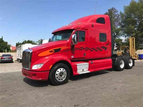 Peterbilt 587 2013 Sleeper Semi Trucks