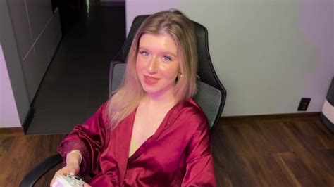 The Girl Wanted To Play The Console But Had To Have Sex Pornhub