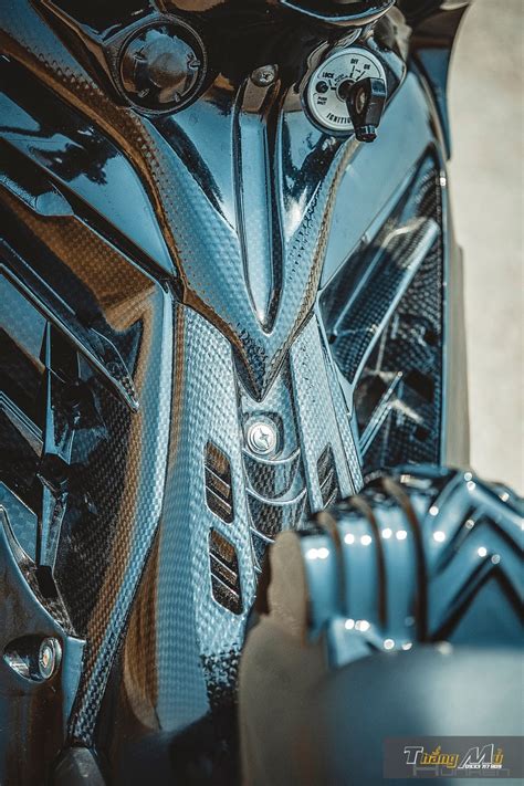 Exciter 135 chế nhựa hầm hố cùng Hot girl quyến rũ 2banh vn