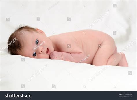 Naked Infant Lying On Stomach Mouth Foto Stock Shutterstock