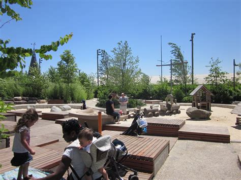 The Tour de Brooklyn Playgrounds: Playground Tour Stop #8: Pier 6 ...