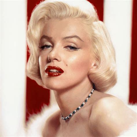 8 Beauty Lessons Weve Learned From Marilyn Monroe - Allure