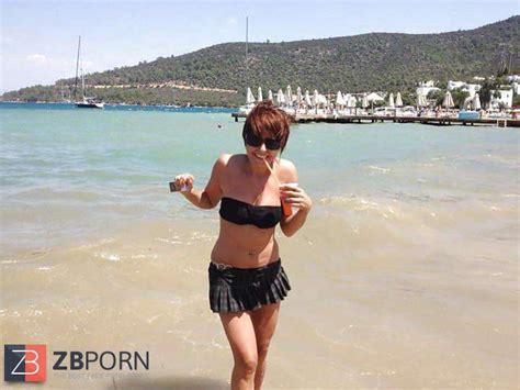 More Turkish Mini Microskirt Dame Mini Etekli Yavrular ZB Porn