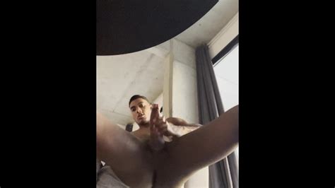 Me Masturbo Frente Al Sol Pornhub Gay