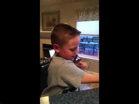 Hilarious kids farting with arms - YouTube