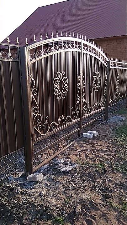 Кованые ворота, калитка и забор. - YouTube