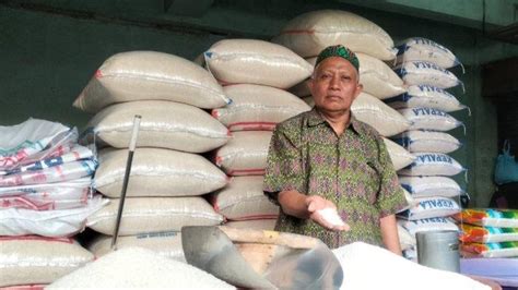 harga beras  pasar kabupaten bekasi tembus rp   kilogram