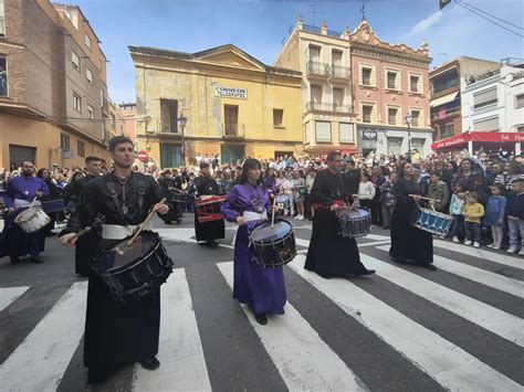 Las imágenes de la rompida de la hora en l'Alcora - El Periódico