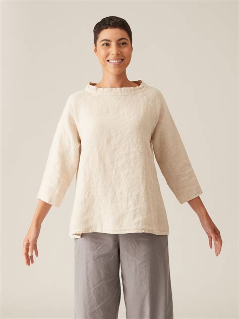 Stand Up Collar Top Cut Loose