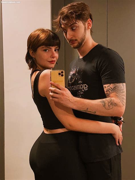 Triz Nude OnlyFans Leaks Fappening FappeningBook