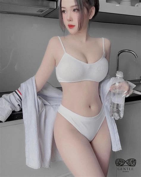 221 ảnh gái mặc bikini khoe hàng táo bạo xem là ghiền