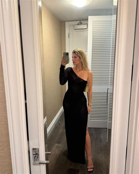 Instagram Natasha Oakley Nude Photo The Fappening Leaked Photos