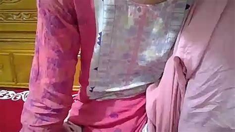 Naylaah Naked Stripping On Cam For Live Sex Video Chat Gyrls