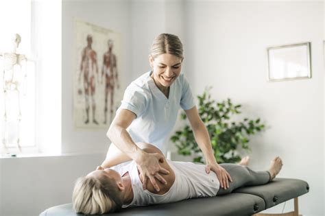 Can a Chiropractor Help a Bulging Disc in the Neck? | BEST Health System