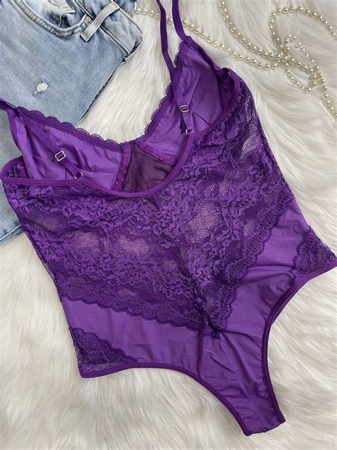 First Class Lingerie Body Sem Bojo Renda Roxo