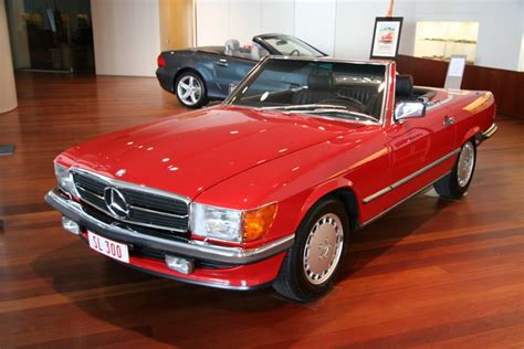 Click this image to show the full-size version. Classic Mercedes ...