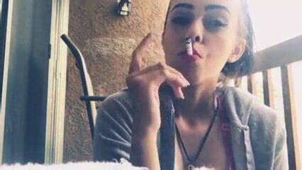 Skittlez Smoking Brunette Porn XHamster