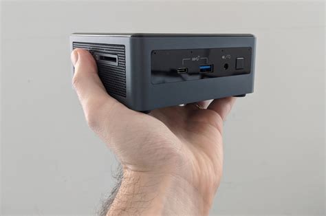 Intel Frost Canyon Nuc 10 Review With Intel Core I7 10710u Comet Lake