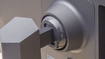 LG 27GP850-B/27GP83B-B vs LG 27GR83Q-B Side-by-Side Monitor Comparison ...