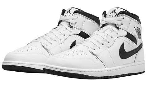 Shoes Nike Air Jordan 1 Mid Top4runningie