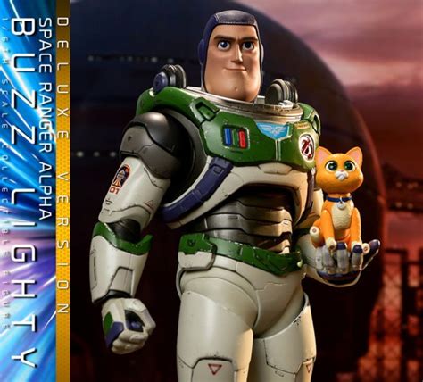 SPACE RANGER ALPHA BUZZ LIGHTYEAR DELUXE VERSION Sixth Scale Figure By Hot Toys Egyfigures
