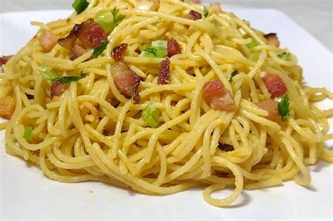 Macarrão Alho E Óleo Com Bacon