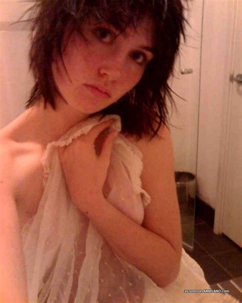 Babe Flashing Her Perky Breasts While Selfshooting Porn Pictures XXX Photos Sex Images