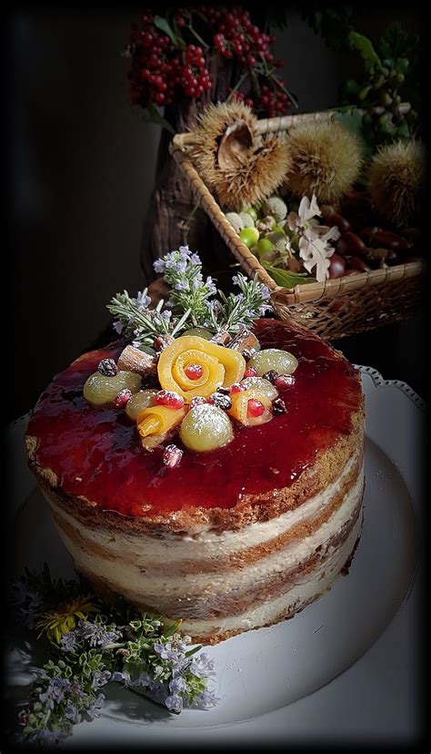 Un Paiolo E Vecchi Merletti Naked Cake Con Pan Di Spagna Di Iginio Massari Farcito Con Crema